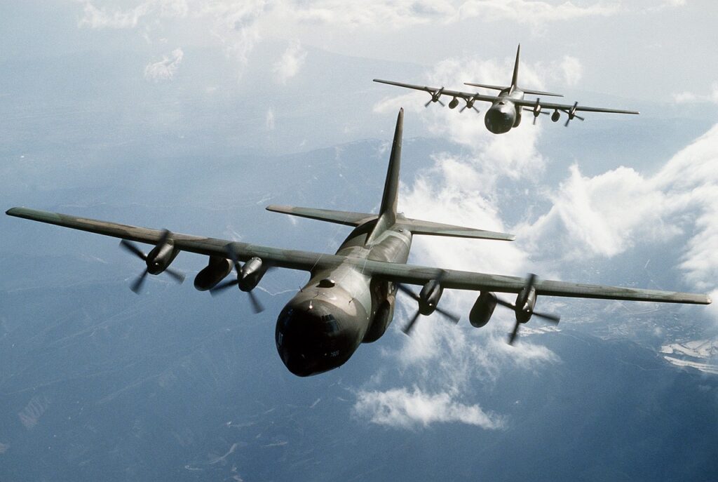 爆撃機の画像